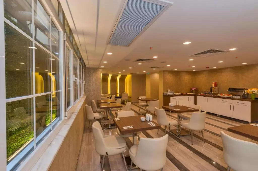 رستوران INNTEL